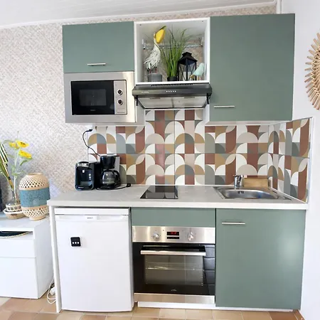 Апартаменты Renove 1er Etage, Proche Et Commerces, Sur - Fr-1-22-334 *