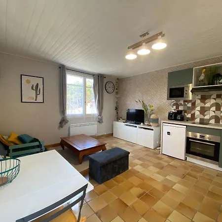 Renove 1er Etage, Proche Et Commerces, Sur - Fr-1-22-334 * La Tranche-sur-Mer